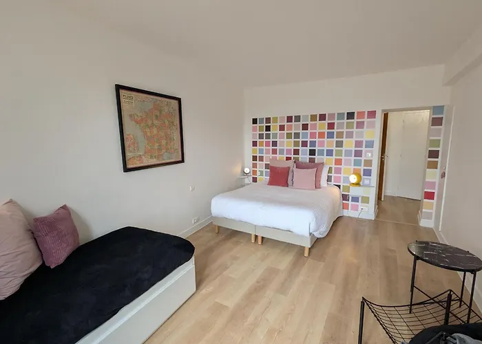 Chambre Les Emaux, Au Lampadaire Briarois